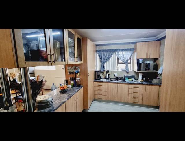 4 BEDROOM HOUSE FOR SALE IN MENKENKOP